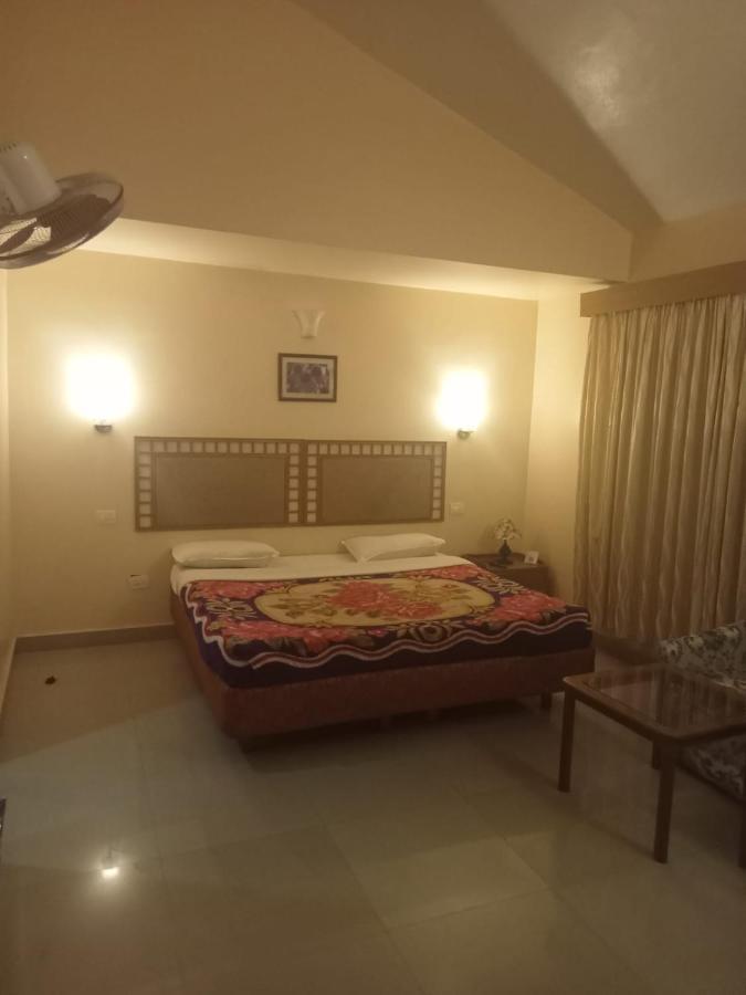 La Gabriell Beach Inn 卡兰古特 外观 照片